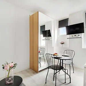 Appartement Cmg Rue De Bretagne 2, Paris